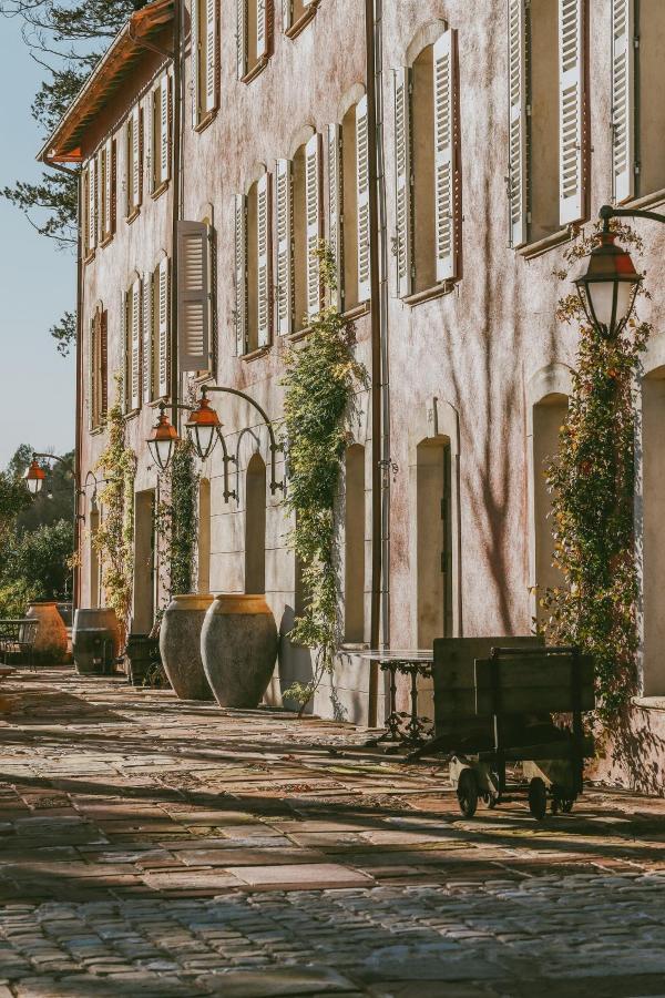 Chateau Saint Roux Le Luc-Le Cannet Des Maures Hotel Exterior photo